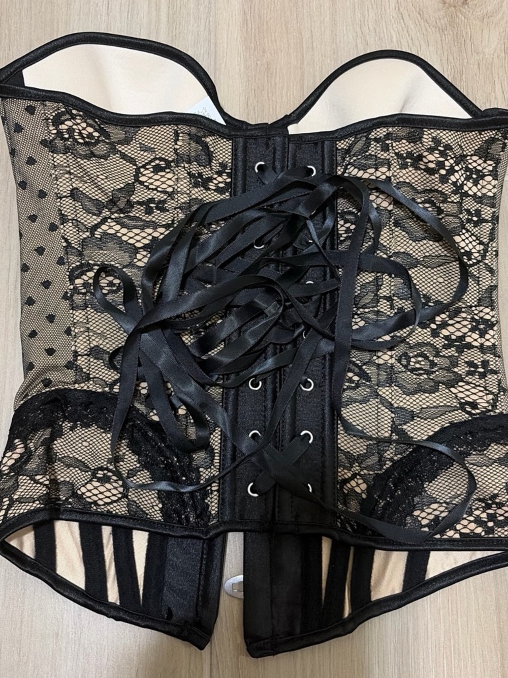 Black Lace Bustier Corset Top - Women - Picture 2 of 2